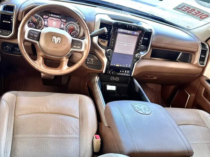 3500 6.7 I6 TURBO DIESEL LARAMIE CD 4X4 AUTOMÁTICO