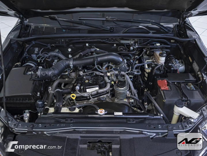 HILUX SW4 2.7 SRV 7 Lugares 4X2 16V