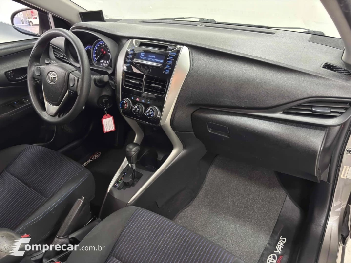 YARIS 1.5 16V FLEX SEDAN XL LIVE MULTIDRIVE