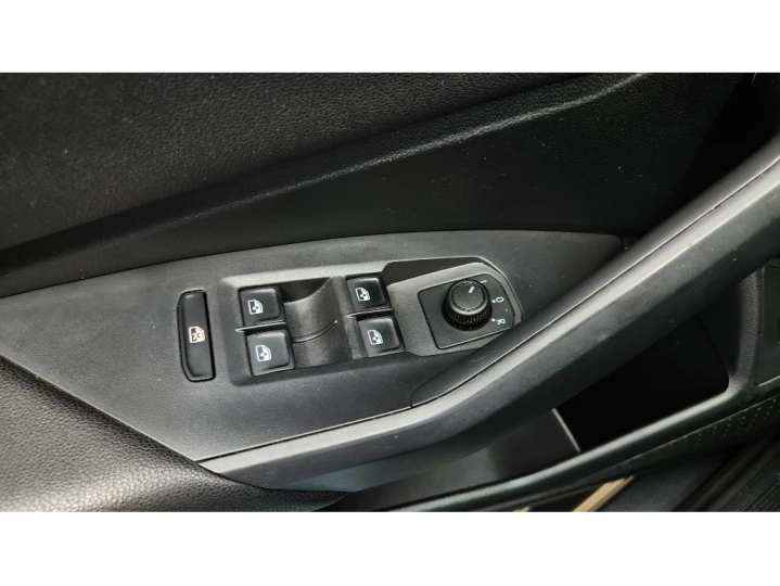 JETTA 1.4 250 TSI TOTAL FLEX R-LINE TIPTRONIC
