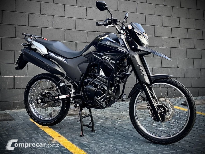 XTZ 250 LANDER