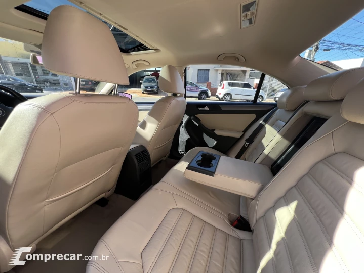 JETTA 2.0 TSI Highline 211cv
