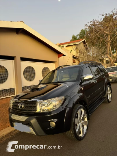 HILUX SW4 3.0 SRV 4X4 7 Lugares 16V Turbo Intercooler