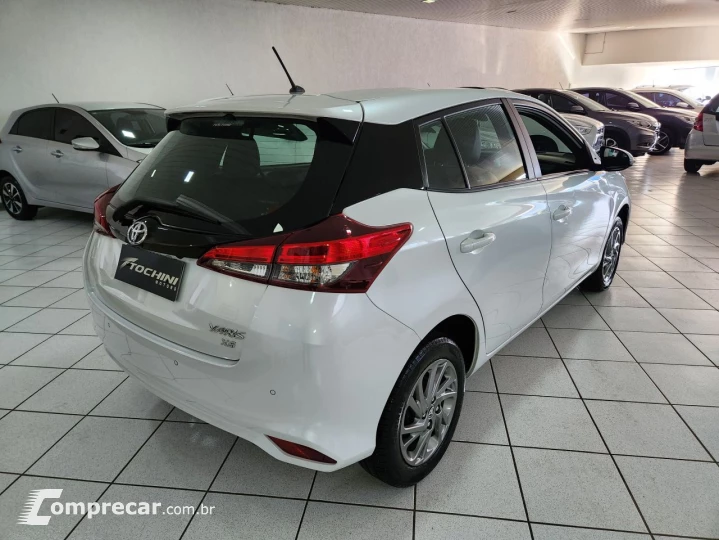 Yaris Hatch 1.5 16V 4P FLEX XS CONNECT MULTIDRIVE AUTOMÁTICO