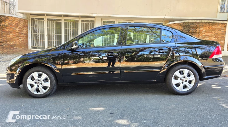 VECTRA 2.0 MPFI Expression 8V