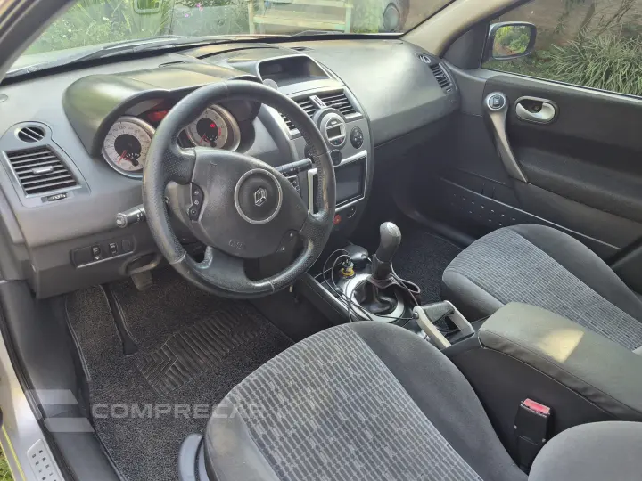 MEGANE 1.6 Dynamique Grand Tour 16V