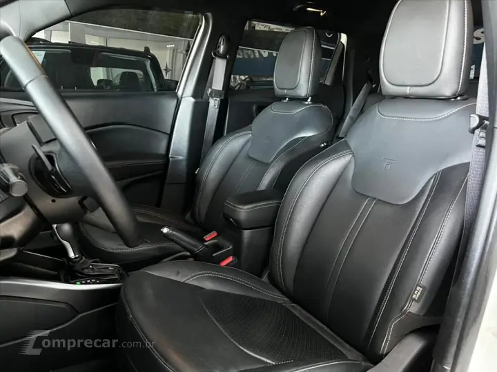 TORO 1.3 TURBO 270 FLEX VOLCANO AT6