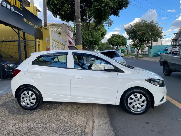 ONIX HATCH LT 1.0 8V FlexPower 5p Mec.