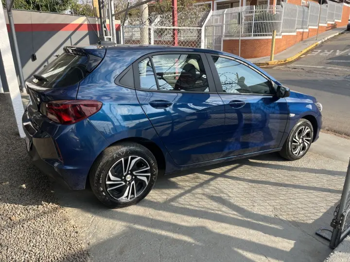 Onix Hatch 1.0 4P FLEX LT PLUS