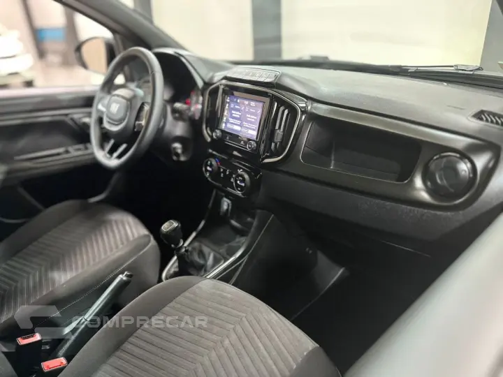 Strada 1.3 4P FIREFLY FLEX VOLCANO CABINE DUPLA