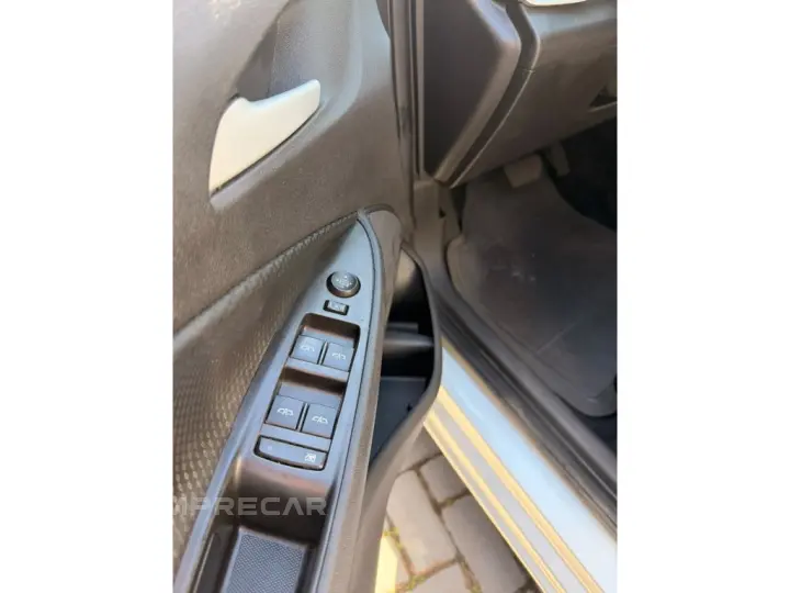 ONIX 1.0 TURBO FLEX LTZ AUTOMÁTICO