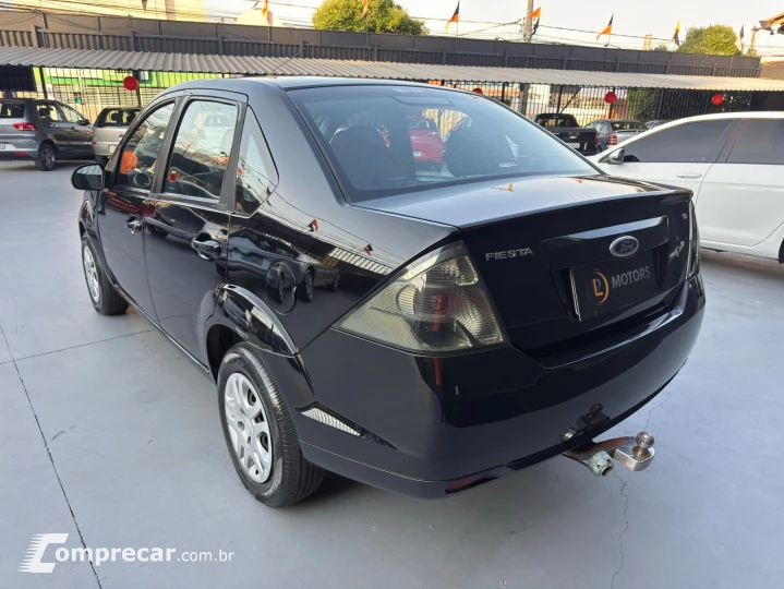 FIESTA 1.6 MPI Class Sedan 8V