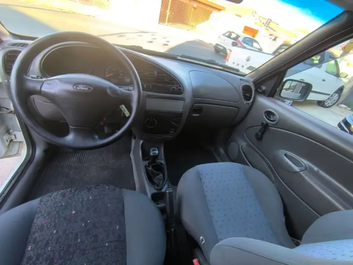 Courier 1.6 L/ 1.6 Flex