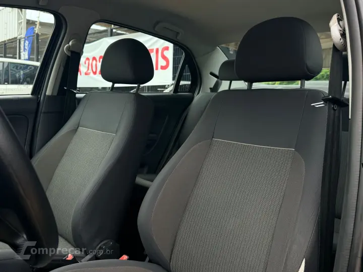 VOYAGE 1.0 12V MPI Totalflex