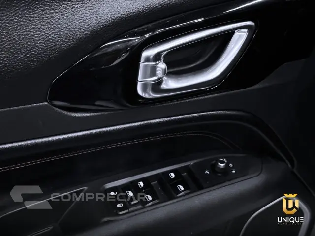 COMMANDER - 2.0 TD380 TURBO LIMITED AT9