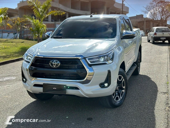 HILUX 2.8 D-4D TURBO DIESEL CD SRX 4X4 AUTOMÁTICO