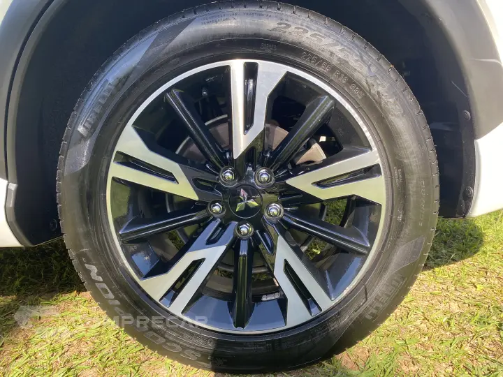 ECLIPSE CROSS 1.5 Mivec Turbo HPE