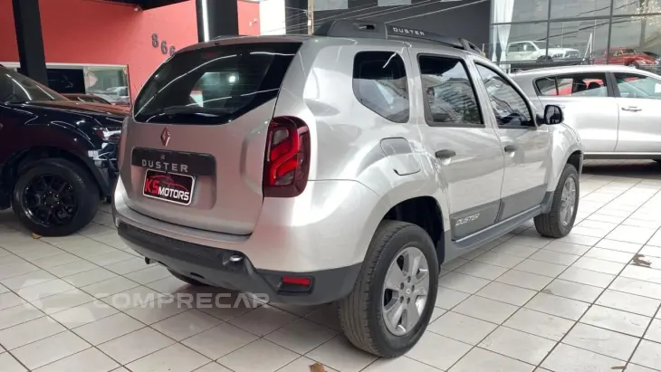 RENAULT DUSTER