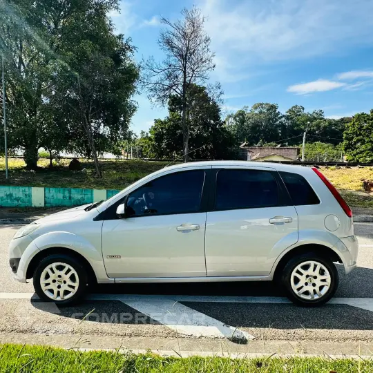 FIESTA 1.6 MPI Class Hatch 8V