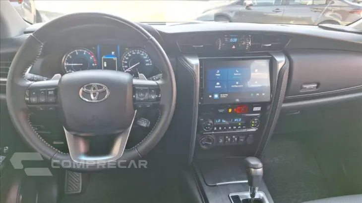 HILUX SW4 2.8 D-4D TURBO DIESEL SRX PLATINUM 7L 4