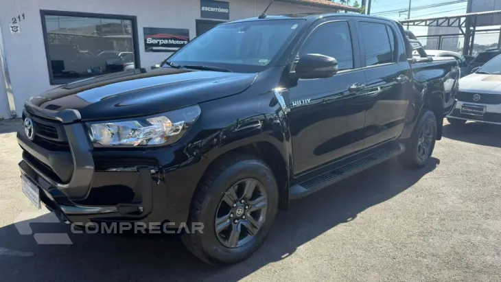Hilux Caminhonete 2.8 16V 4P SR 4X4 DIESEL CABINE DUPLA AUTO
