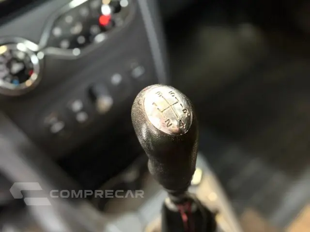 SANDERO - 1.6 STEPWAY 8V 4P MANUAL