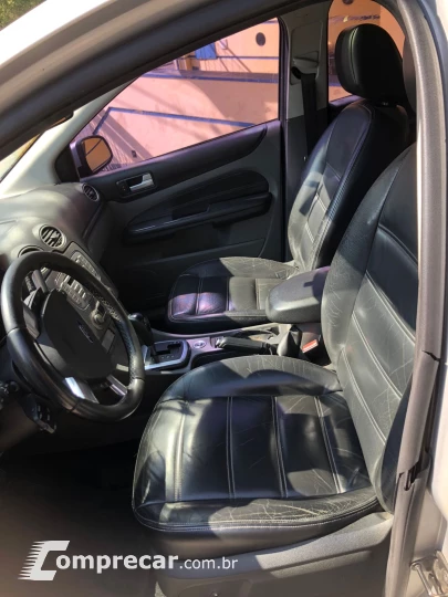 FOCUS 2.0 Ghia Sedan 16V