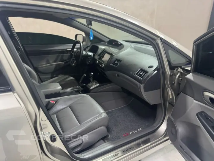 Civic 1.8 16V 4P FLEX LXS AUTOMÁTICO