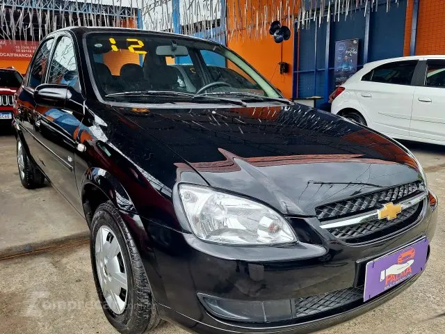 CLASSIC - 1.0 MPFI LS 8V 4P MANUAL