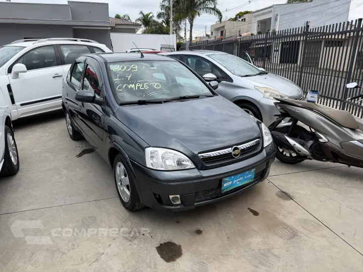 CORSA 1.4 MPFI Premium Sedan 8V