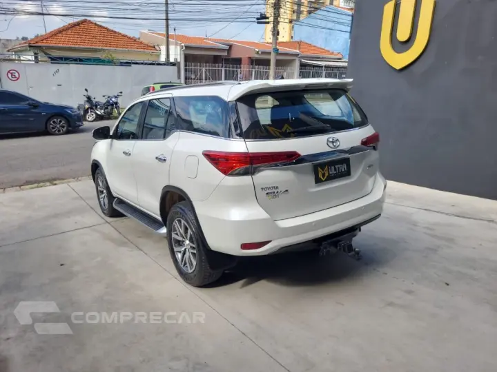 Hilux SW4 SRX 4x4 2.8 TDI 16V Dies. Aut.