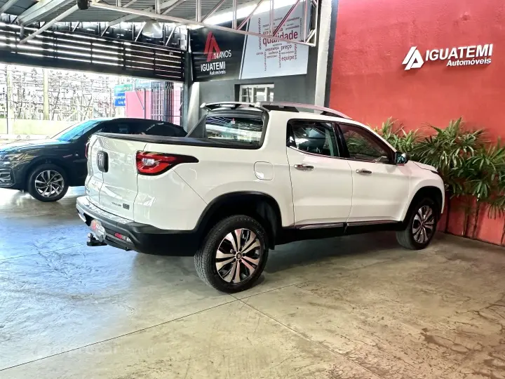 TORO 2.0 16V TURBO DIESEL VOLCANO 4WD AT9