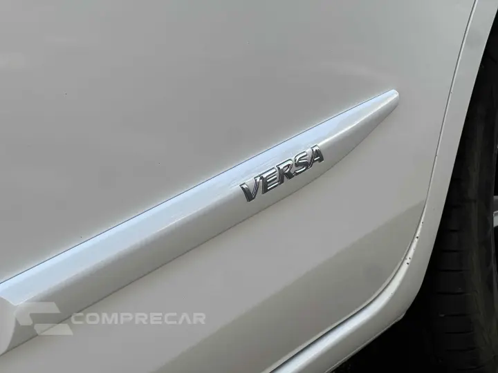 VERSA 1.6 16V FLEX UNIQUE 4P XTRONIC
