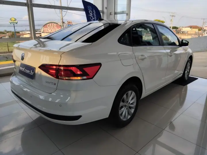 Virtus 1.0 4P 200 TSI FLEX COMFORTLINE AUTOMÁTICO