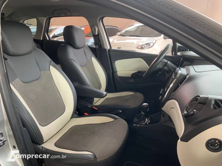 CAPTUR Intense 1.6 16V Flex 5p Aut.