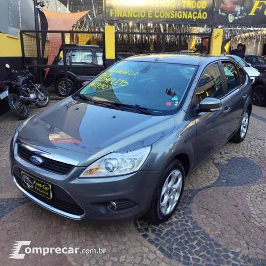 Focus TITANIUM 2.0 16V Flex 5p Mec.