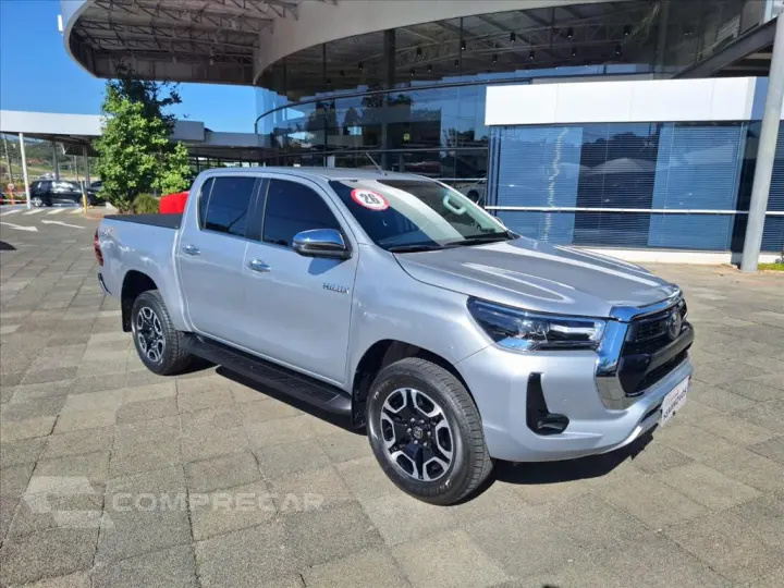 HILUX 2.8 D-4D TURBO DIESEL CD SRX 4X4 AUTOMÁTICO