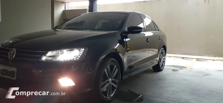 JETTA 2.0 TSI Highline 211cv