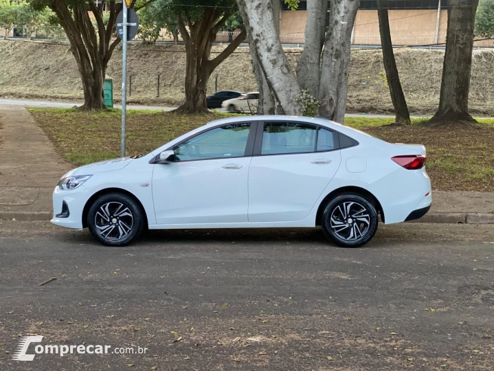 ONIX SEDAN Plus LT 1.0 12V Flex 4p Mec.