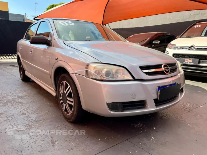 ASTRA 2.0 MPFI Advantage Sedan 8V