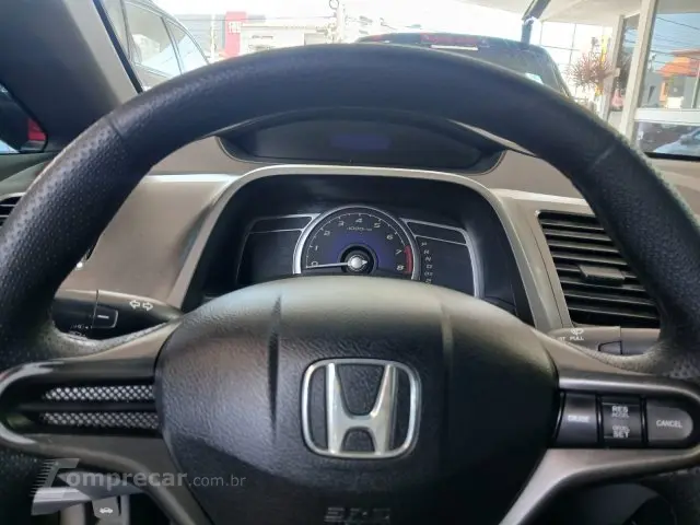 CIVIC - 1.8 LXS 16V 4P AUTOMÁTICO