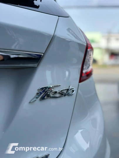 FIESTA 1.6 Titanium Hatch 16V