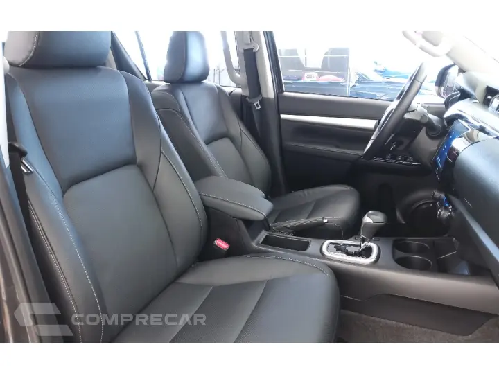 HILUX 2.8 D-4D TURBO DIESEL CD SRX 4X4 AUTOMÁTICO