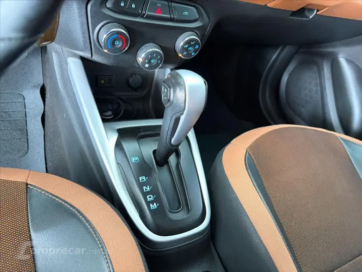 ONIX 1.4 MPFI ACTIV 8V FLEX 4P AUTOMÁTICO