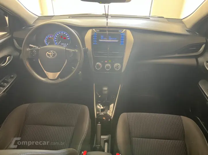 YARIS 1.5 16V Sedan XL