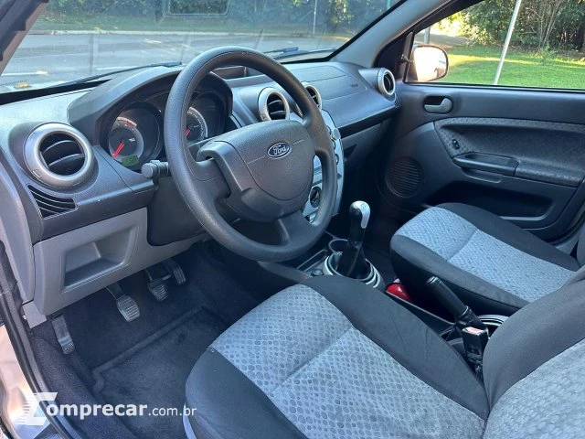 FIESTA HATCH - 1.6 ROCAM SE PLUS 8V 4P MANUAL