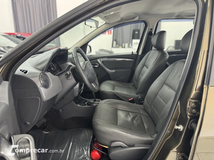 DUSTER 2.0 Tech Road II 4X2 16V