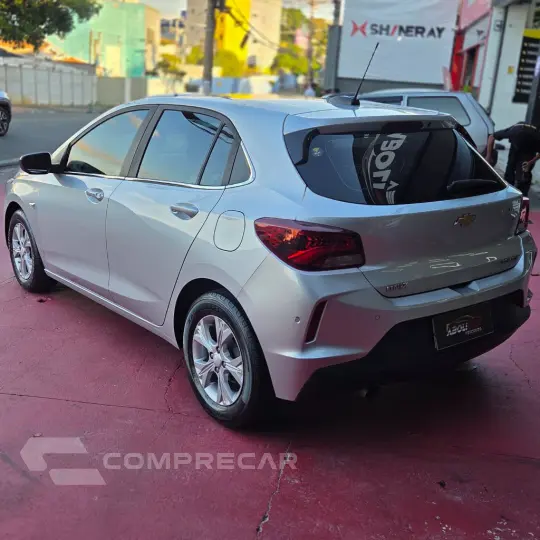ONIX HATCH PREM. 1.0 12V TB Flex 5p Aut.