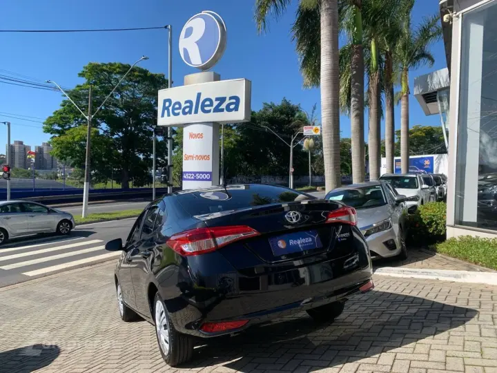 YARIS XL Live Sedan 1.5 Flex 16V 4p Aut.