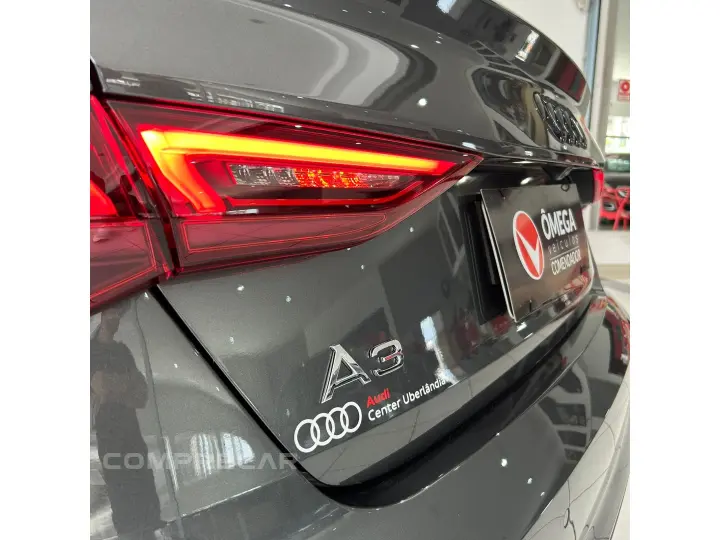 A3 2.0 40 TFSI MHEV SEDAN PERFORMANCE BLACK S-TRONIC